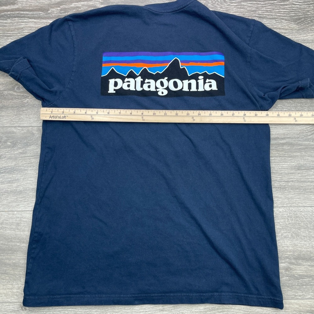 Patagonia Shirt Men Medium Navy Blue Graphic Scenic Mountain Gorpcore Pocket Tee - Picture 7 of 8